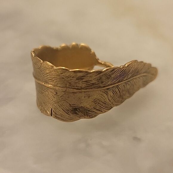NEW Cornelia Webb 14k Gold 7 Feather Wrap Wing Fairy Boho Romantic Coquette Ring - Picture 1 of 4